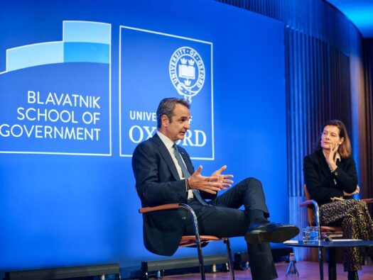 PM Mitsotakis and Dean Ngaire Woods 12-1-25