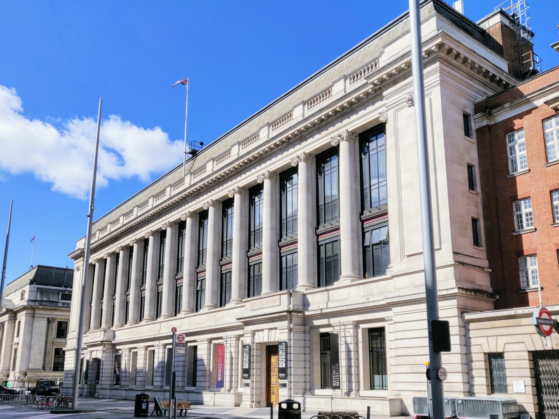 Science_Museum,_Exhibition_Road_(cropped)